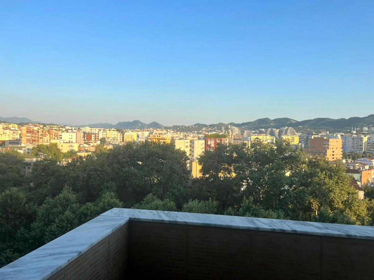 Panoramic Apartment Tirana Kültér fotó