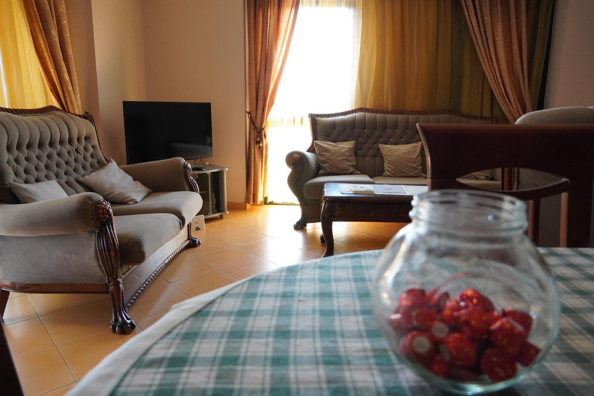 Panoramic Apartment Tirana Kültér fotó